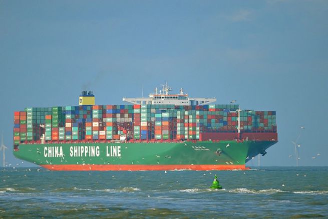 CSCL Globe in viaggio verso Zeebrugge