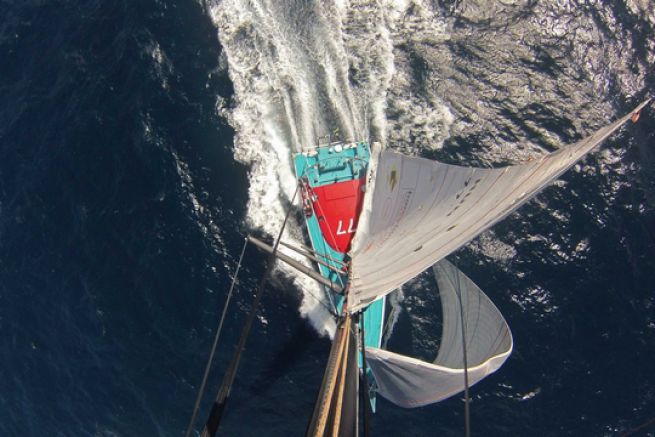 Barcellona World Race - Una serie di soste tecniche