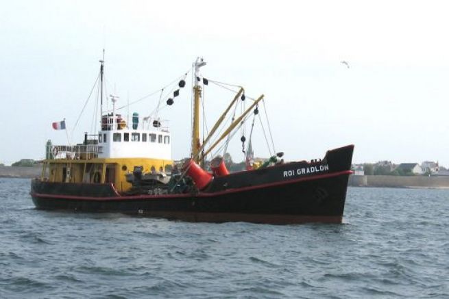La boa galleggiante King-Gradlon si stabilisce nel museo del porto di Douarnenez
