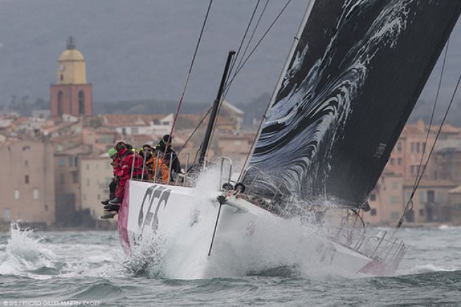 Lionel Péan vince, con l'SFS II, la 900 Nautica di Saint-Tropez in tempo reale e compensato!