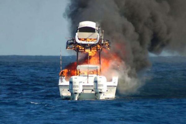 Incendio in barca: consigli e suggerimenti per scongiurare il pericolo