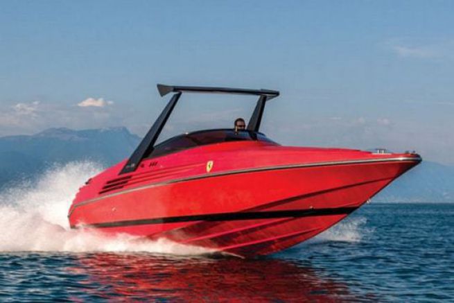 Riva Ferrari 32 1990