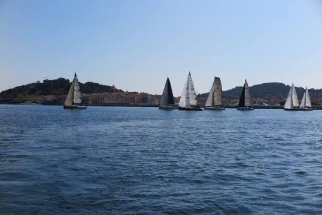 Partenza della 900 Nautica di Saint-Tropez