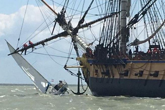 Collisione tra una barca a vela e l'Ermione a Royan