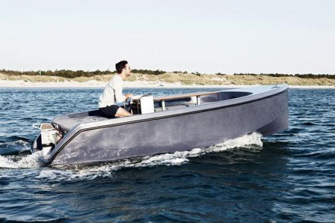 Picnic Sport, un'imbarcazione elettrica di 5 metri al giorno dedicata ai picnic Picnic Sport da Rand Boat