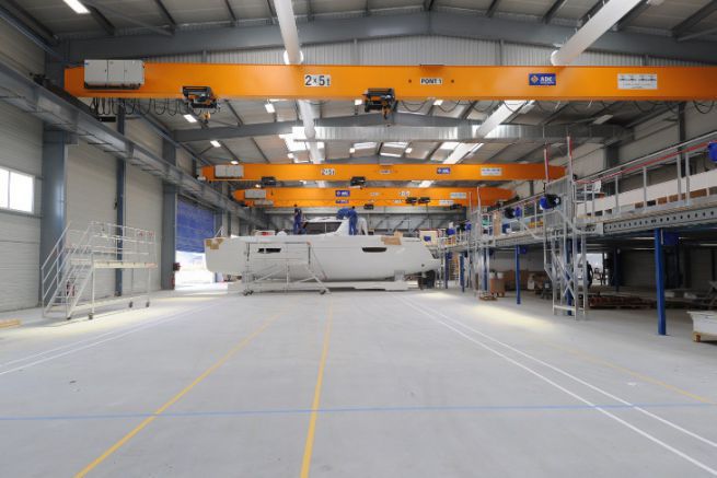 Fountaine Pajot inaugura il suo nuovo stabilimento Nuovo stabilimento Fountaine Pajot d'Aigrefeuille d'Aunis
