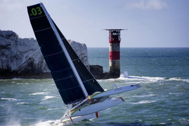 Phaedo^3 su J.P. Morgan Asset Management intorno all'isola Race at Needles Lighthouse, Isola di Wight