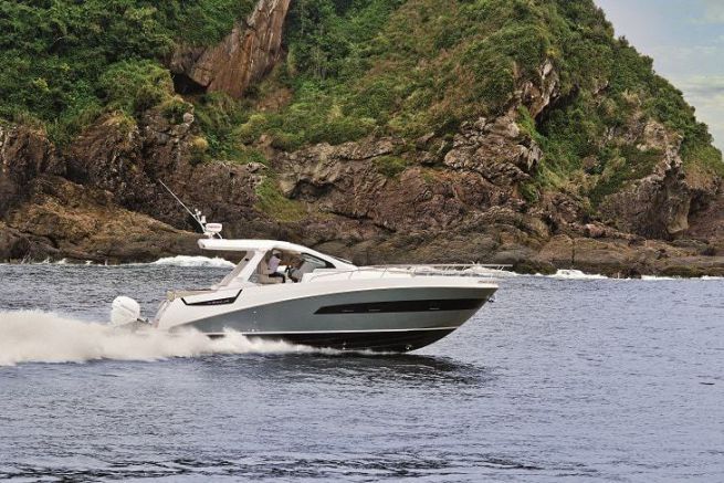 Verve 40, modello walk-around del cantiere navale Azimut