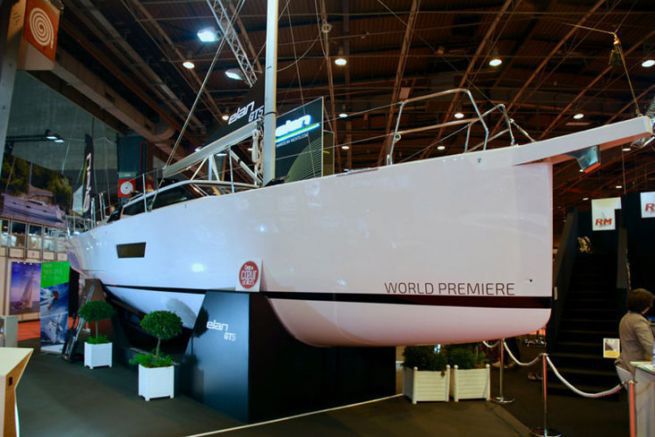 Alla scoperta della Elan GT5, la prima della gamma Elan GT5 al salone nautico di Parigi