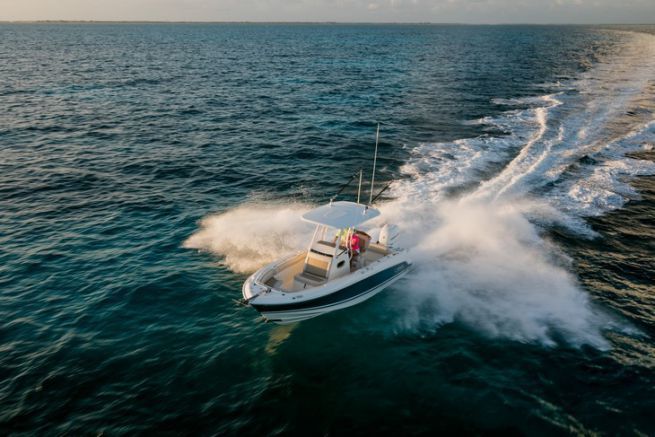 230 Oltraggio, nuovo nel 2016/2017 da Boston Whaler