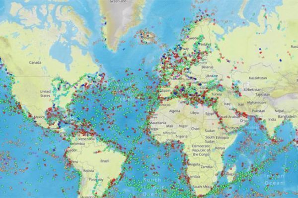 Come possiamo tracciare le posizioni AIS delle nostre navi a terra?