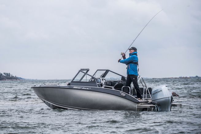 Lo Squalo BRX 610, un bompresso interamente in alluminio per la pesca Il nuovo Shark BRX 610