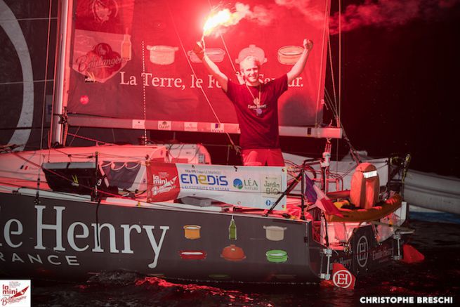 Erwan le Draoulec, vincitore della serie Mini-Transat