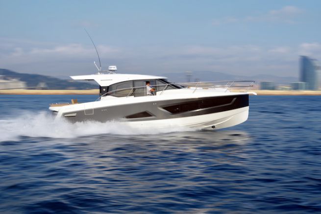 Parker Monaco 110, due fuoribordo ben nascosti Il Parker Monaco 110