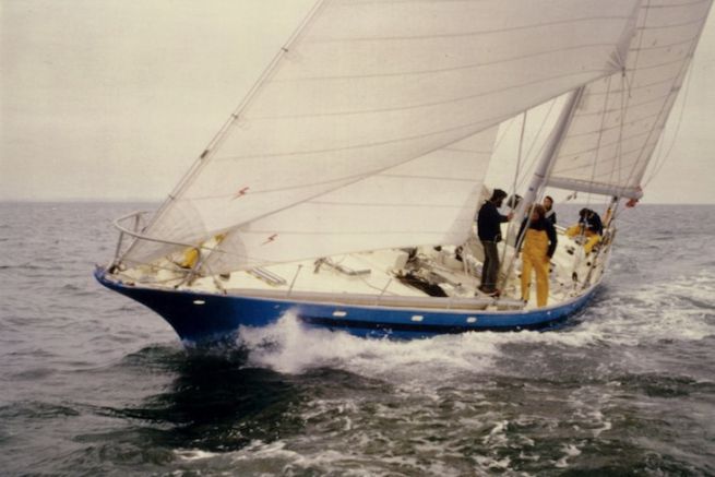 Gauloises, il nuovo nome di Pen Duick III nel 1977