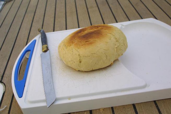 Come si cuoce il pane a bordo di una barca?