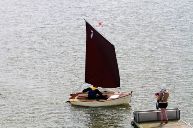 Morgat 320: una piccola barca a vela a remi di facile utilizzo