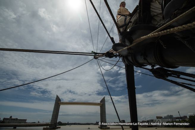 L'Hermione a Bordeaux, ultima fermata per la fregata prima di Rochefort