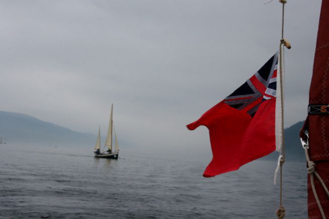 Canottaggio nella nebbia di Loch Ness durante SailCaledonia 2018