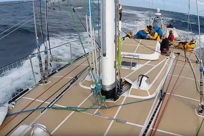 Sotto spinnaker con un concorrente del Clipper Round the World