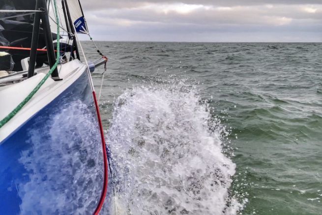Test del JPK 1030, uno yacht dedicato alle regate oceaniche IRC