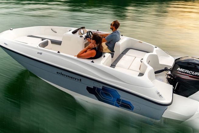 Bayliner E5, un bowrider sotto i 6 m super accessibile