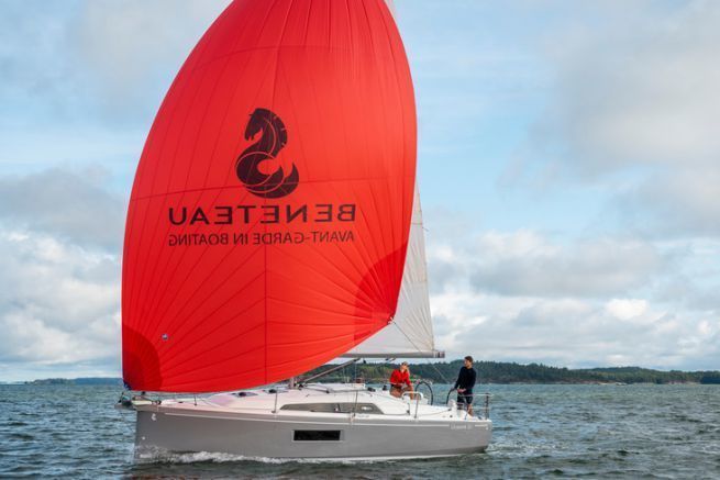 Navigazione e programma dell'Oceanis 30.1, efficienza in tutti i tipi di tempo