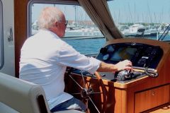 Come regolare correttamente i comandi del motore a cavo sulla sua barca?