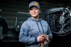 In che modo Mercury Marine si impegna ad essere un datore di lavoro socialmente responsabile? Dipendente di Mercury Marine