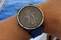 Informazioni sull'imbarcazione leggibili sull'orologio Quatix
