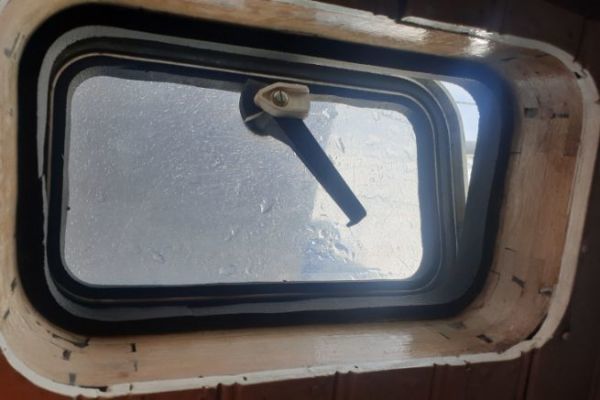 Come si pu prevenire la condensa isolando le finestre?