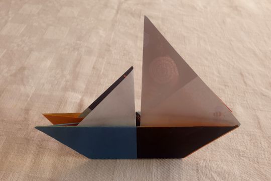 Barca di carta: una versione con un sartiame pi realistico