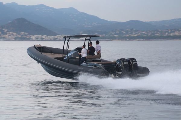 Fanale Libecciu 1000, un RIB corso che si crede italiano