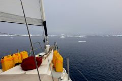 Art in avvicinamento alla barriera di ghiaccio della Groenlandia