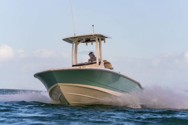 Boston Whaler 250 Dauntless, mantenere in vita una leggenda migliorandola