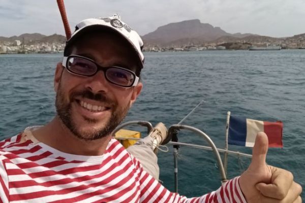 Resoconto di una traversata transatlantica di 21 giorni su Hateya, un cutter a pettini in acciaio