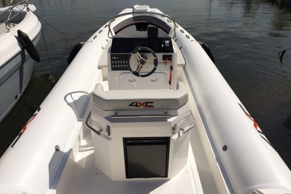 Disposizione del ponte e allestimenti per l'Honda 4XC Design HA27