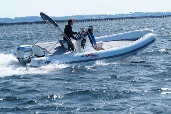 4XC HA20, il pi piccolo della gamma Honda Marine, seduce con la sua versatilit