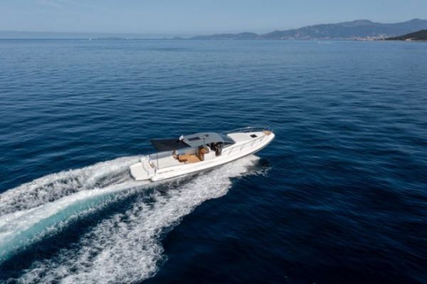 Un test rinvigorente del Maio 1400 al largo di Cannes
