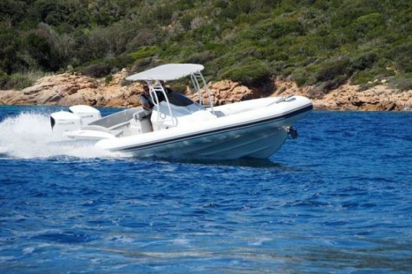 Libecciu 1000: un layout di coperta ergonomico e facile da usare, firmato Fanale Marine