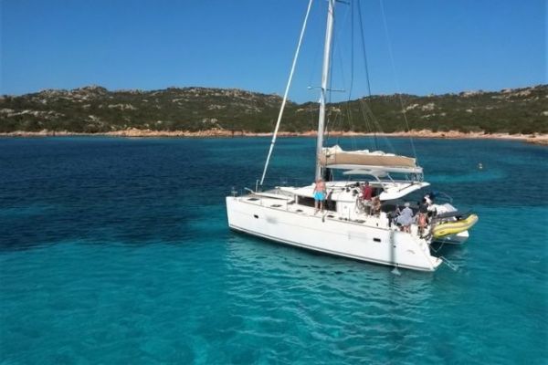 EMERAUDE MULTICOQUES, un tipo di charter diverso, che unisce la libert� di navigazione a un impegno sostenibile