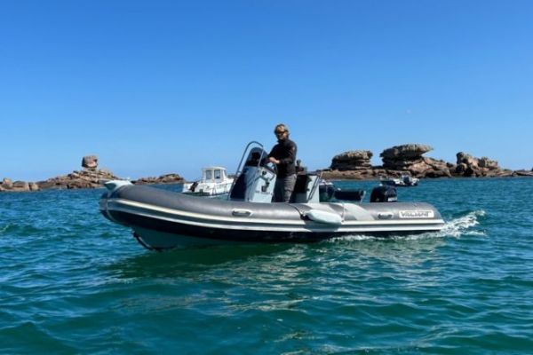 Brico Nautic : Noleggio di barche a motore a Tr�beurden o Tr�gastel, per navigare tra Batz e Br�hat