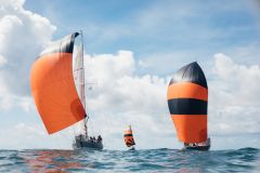 Le Pen Duick con lo spinnaker