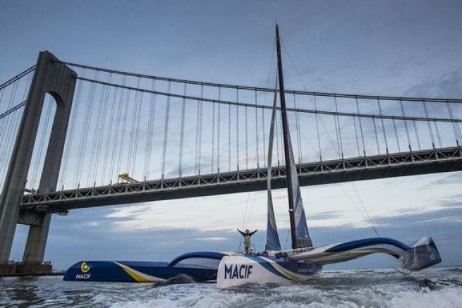 Franois Gabart sul suo trimarano Macif