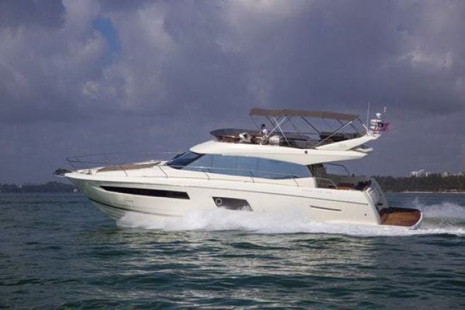 La nuova Prestige 560 da scoprire a Cannes 2016