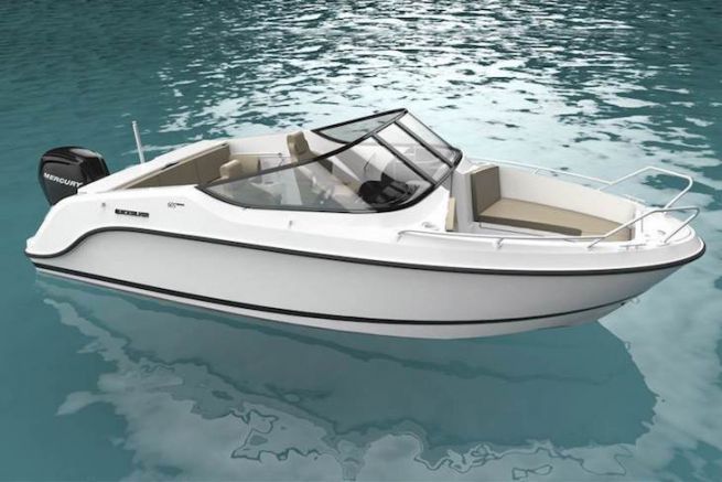 Quicksilver's Activ 605 Bowrider