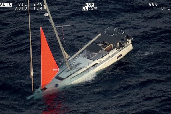 L'Oceanis 51.1 � affondato in seguito a un incontro con un branco di capodogli