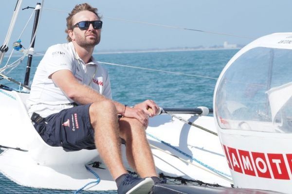 Luke Berry al timone del suo trimarano