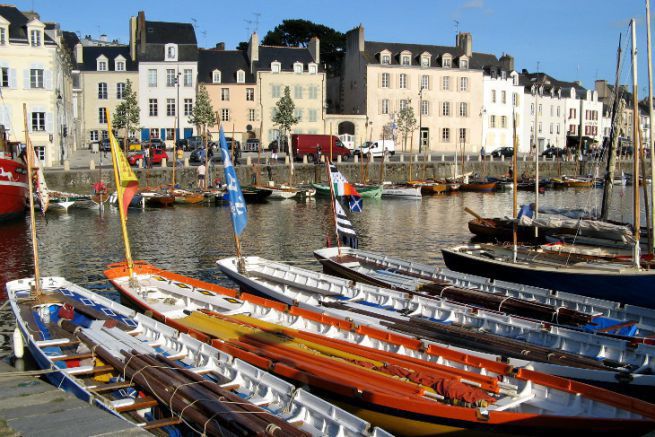 Yawls attraccato durante la Settimana del Golfo nel porto di Vannes