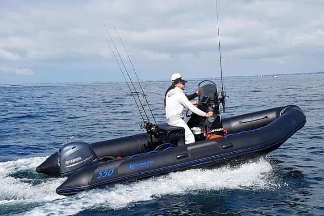 Il Narwhal HD 550  una barca semirigida adatta alla pesca in mare.
